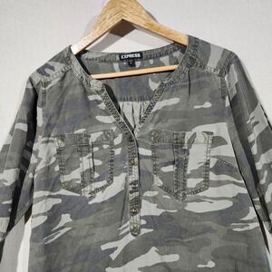 Express Womens Medium Camouflage‎ Long Sleeve Button Down Shirt Top Tunic Green